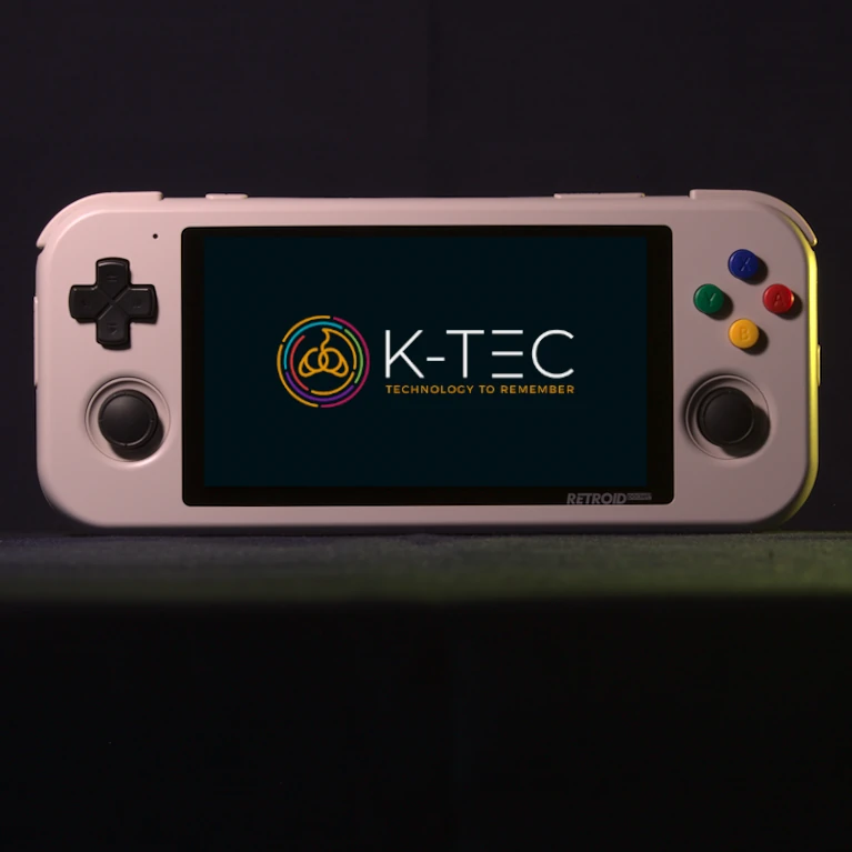 Retroid Pocket 3 Plus retro handheld games console in 16Bit